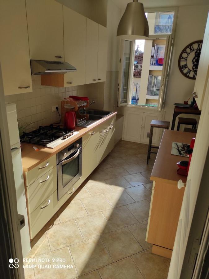 Pretty And Quiet Top Floor 2 Bedroom Flat In The Port Area Of Nice Extérieur photo