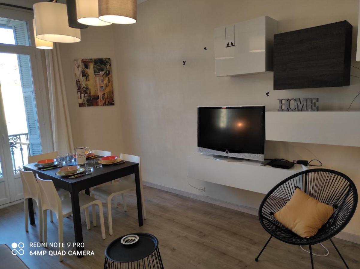 Pretty And Quiet Top Floor 2 Bedroom Flat In The Port Area Of Nice Extérieur photo